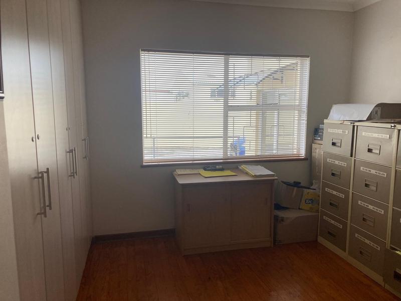To Let Commercial Property for Rent in Newton Park Eastern Cape